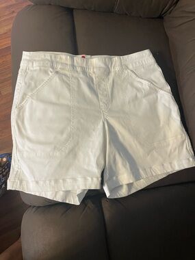 SPANX White Casual Pocket Bermuda Shorts